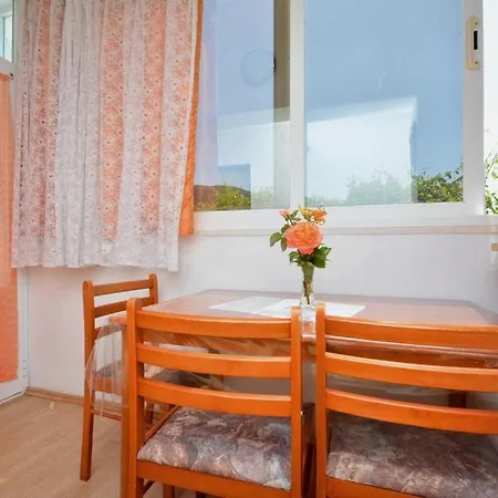 Apartment With Large Terrace 3558-4 Zuljana