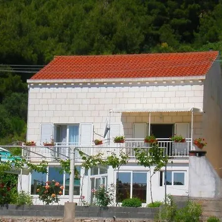 With Large Terrace 3558-4