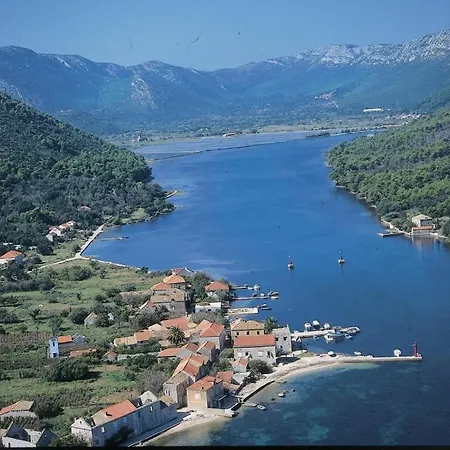 Daire With Large Terrace 3558-4 Žuljana